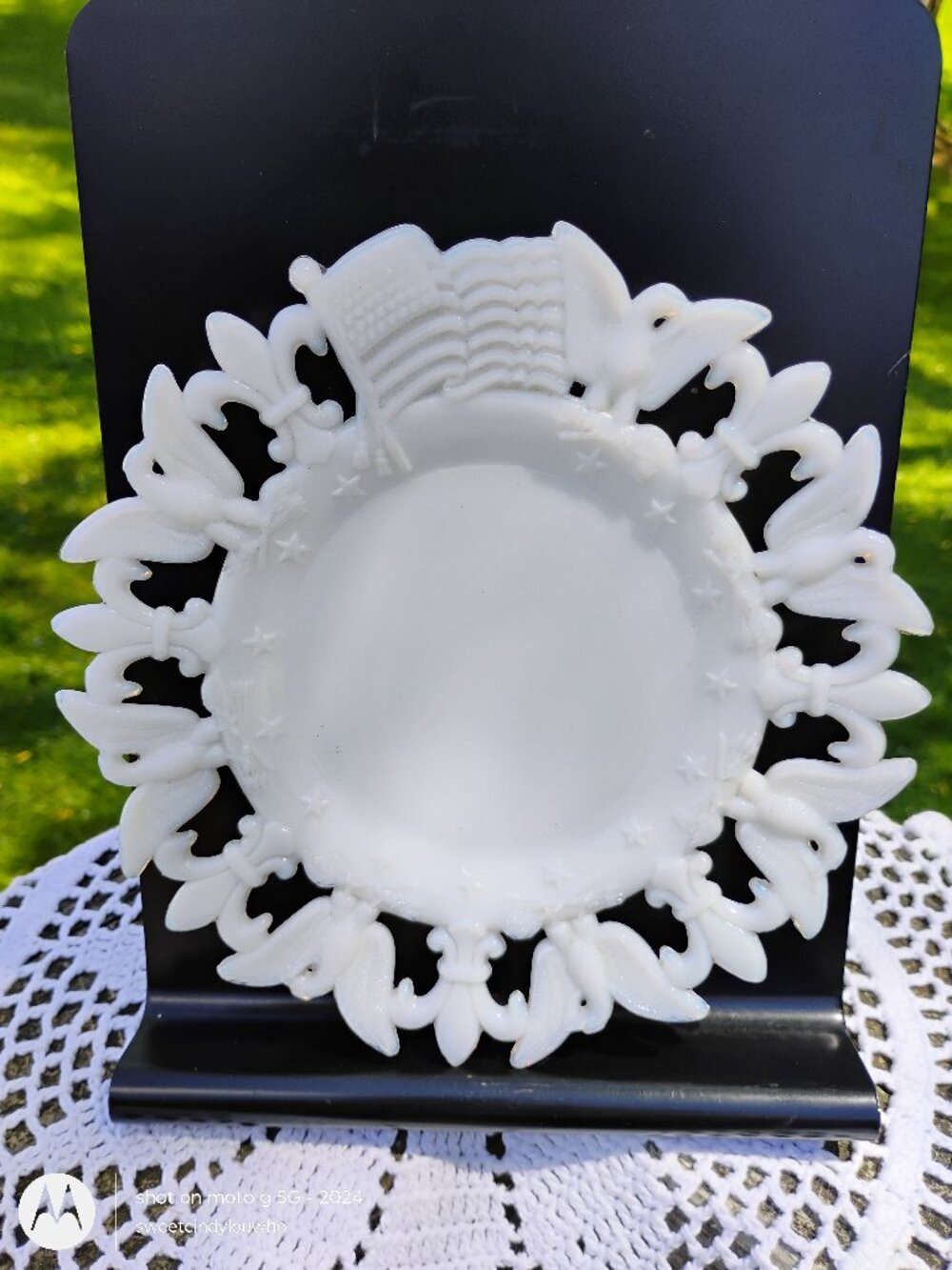 antique Westmoreland milk glass Early American Patriotic plate circa early 1900s